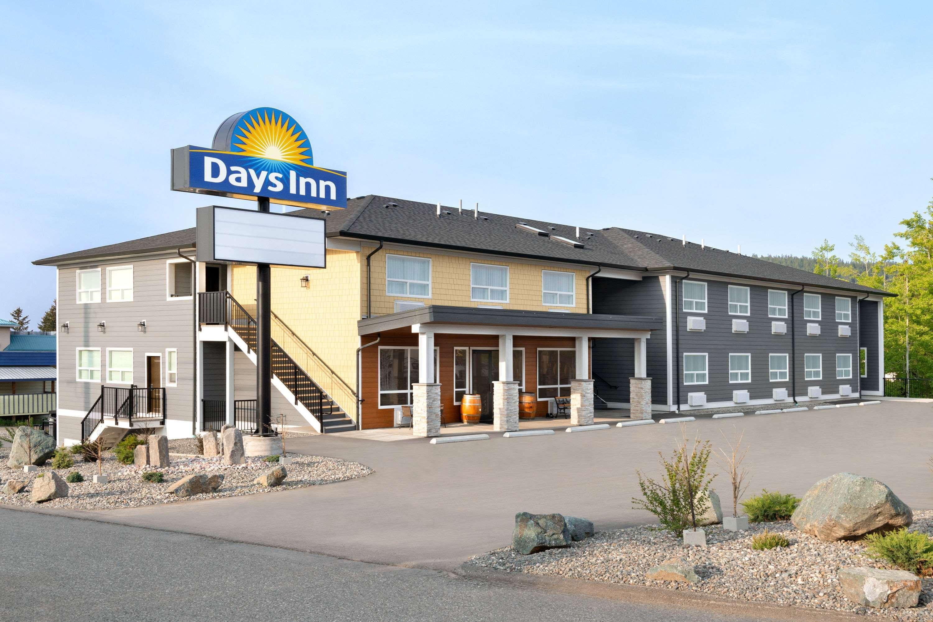 Days Inn By Wyndham 100 Mile House Kültér fotó